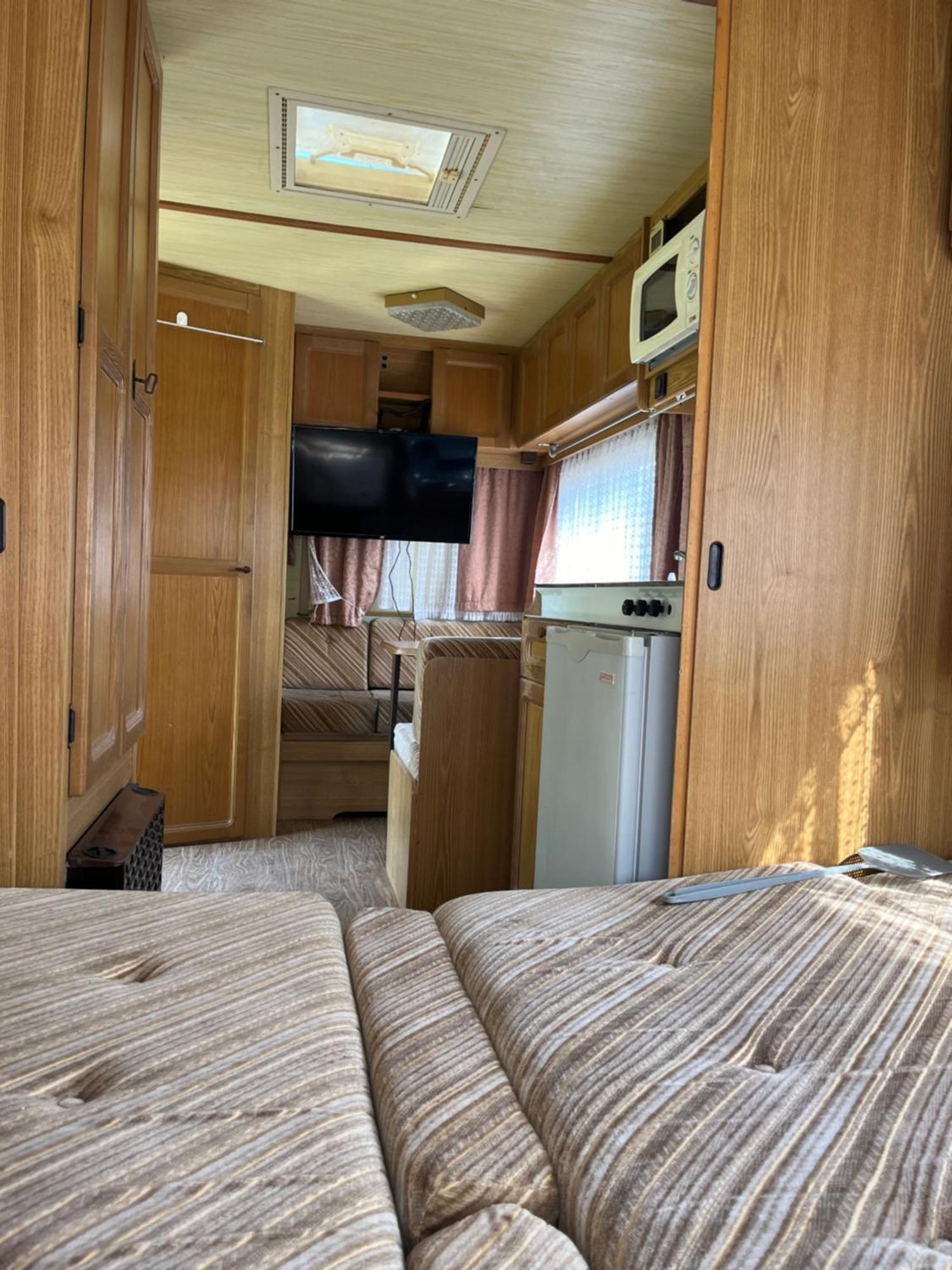 Karavan Тахов Екстер'єр фото